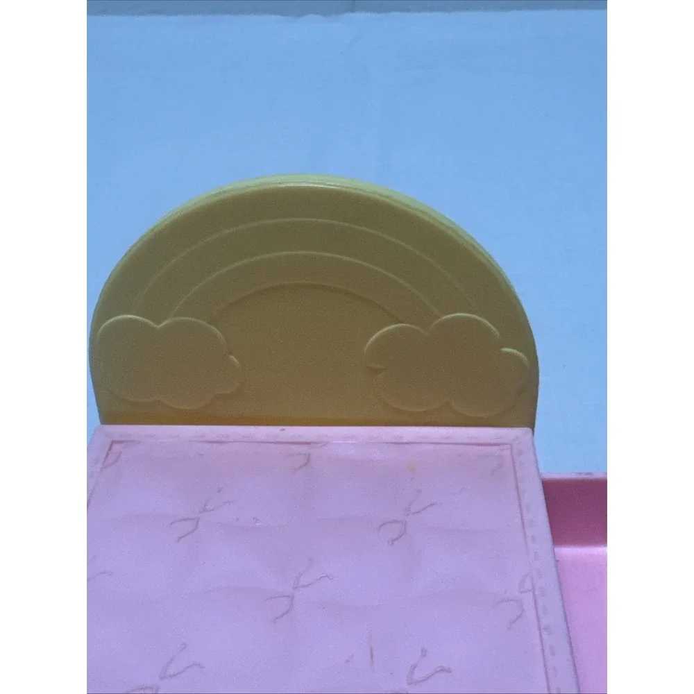 Barbie Doll Sister Kelly Chickenpox Love 'N Care Replacement Pink Bed w/drawer